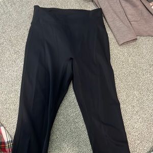 black leggings, medium